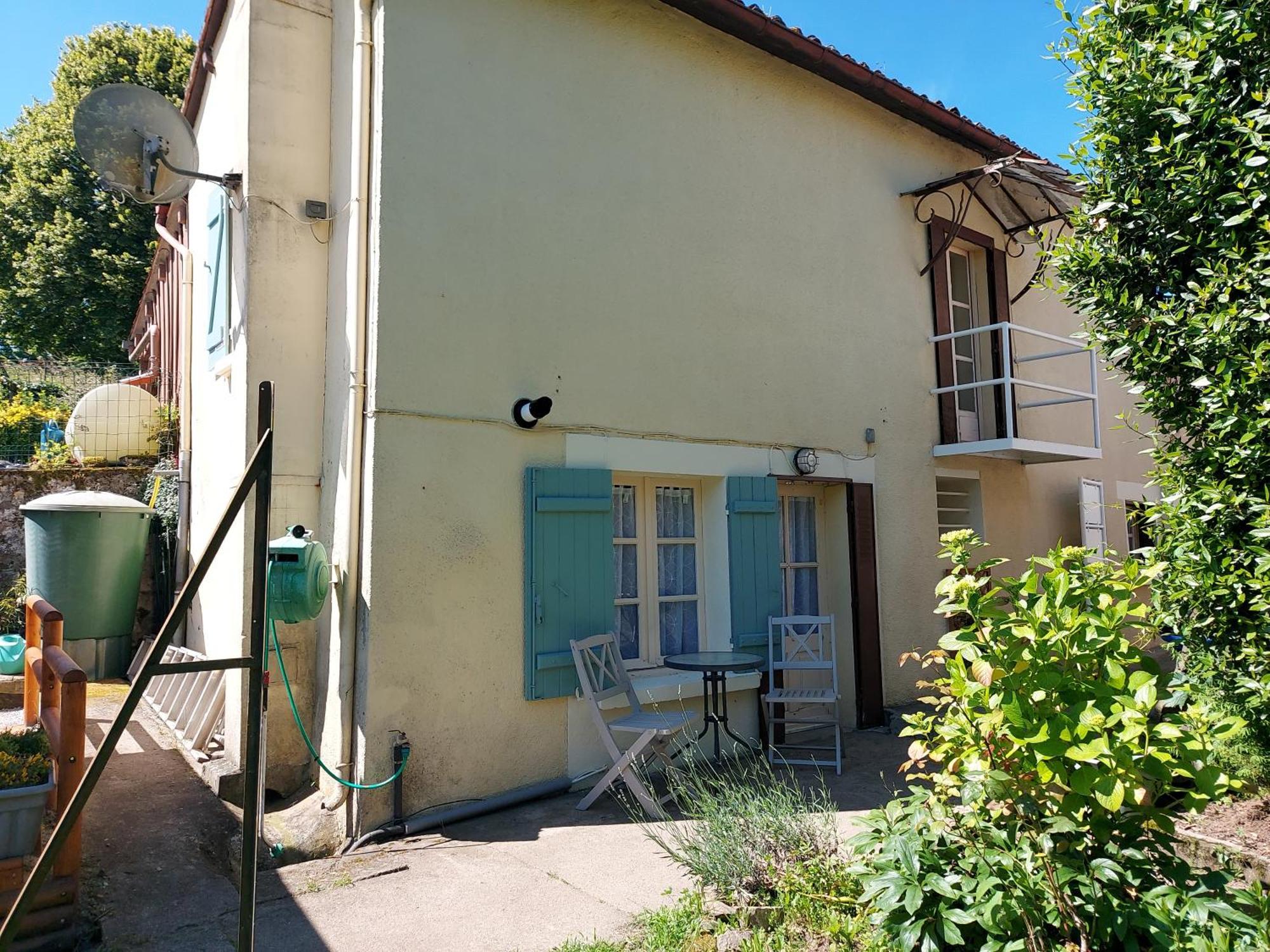 Charming Two Bedroom Gite With Beautiful Gardens Confolens Zewnętrze zdjęcie